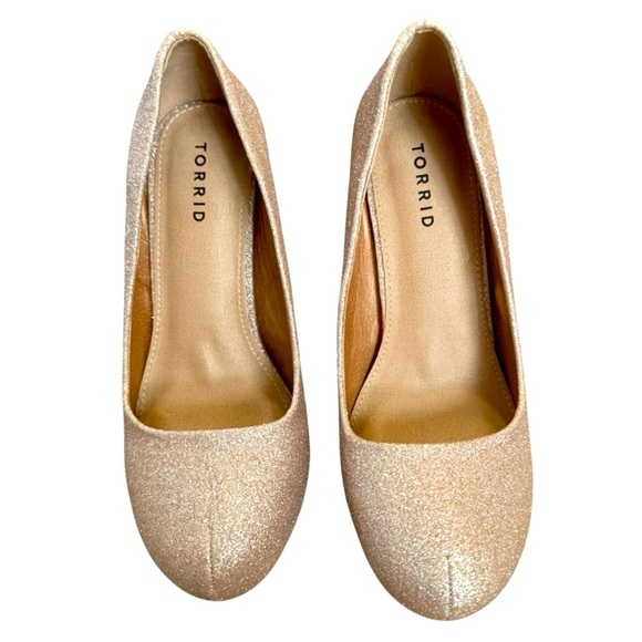 🌹NWT:TORRID GOLD GLITTER PLATFORM PUMPS - Picture 1 of 6
